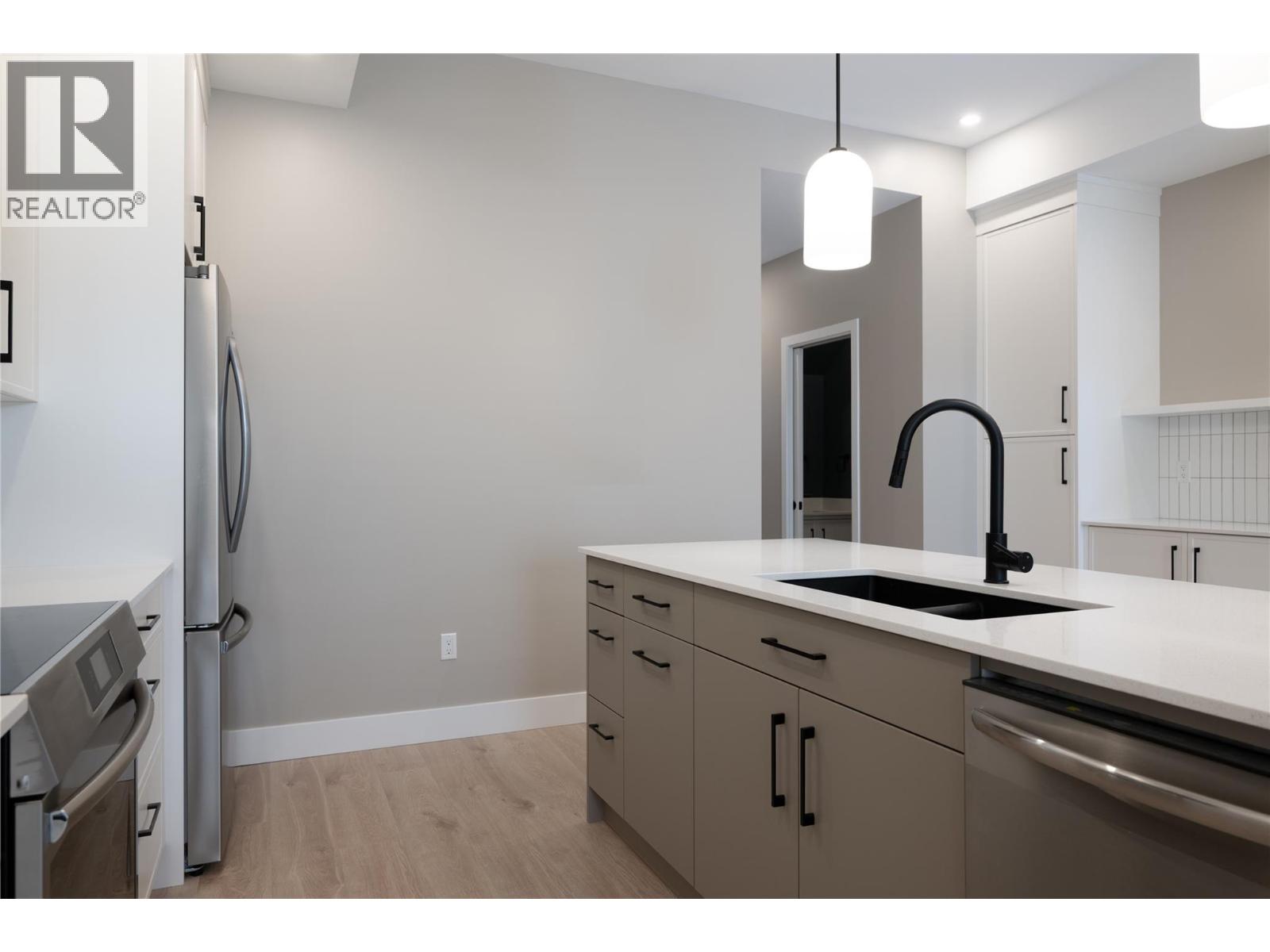 161 CHESTNUT Avenue, Kamloops