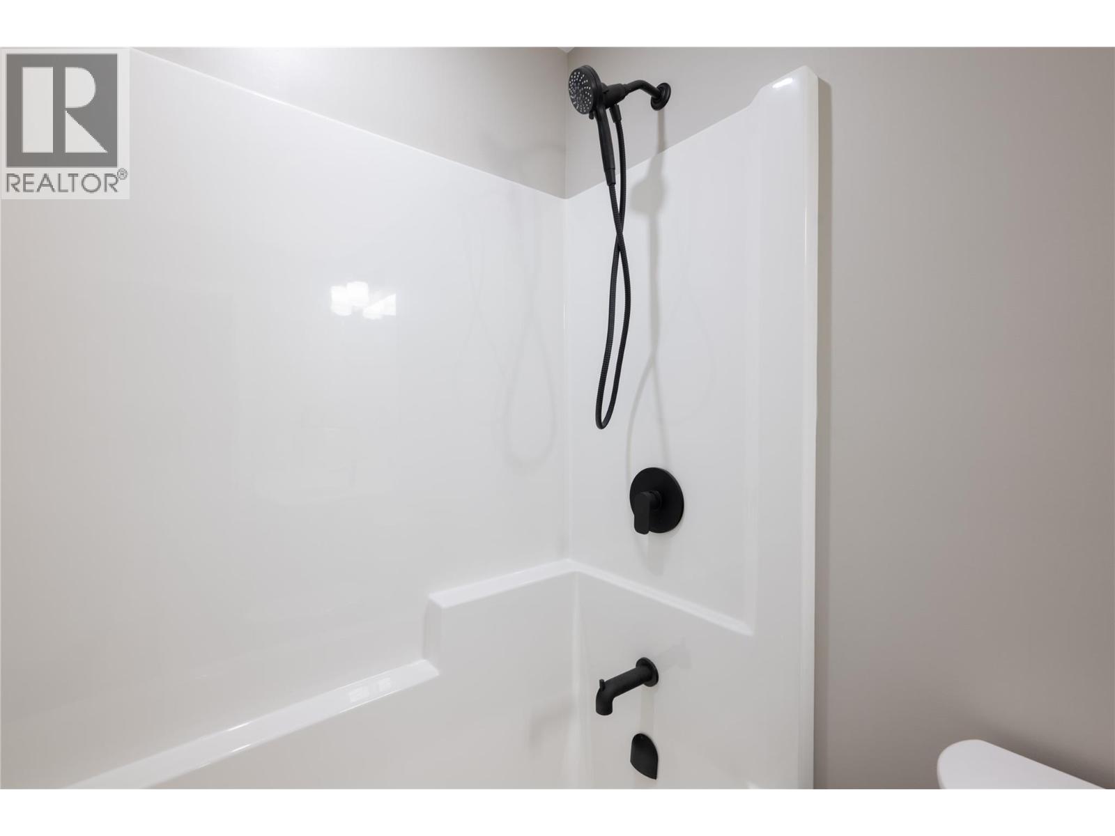 161 CHESTNUT Avenue, Kamloops