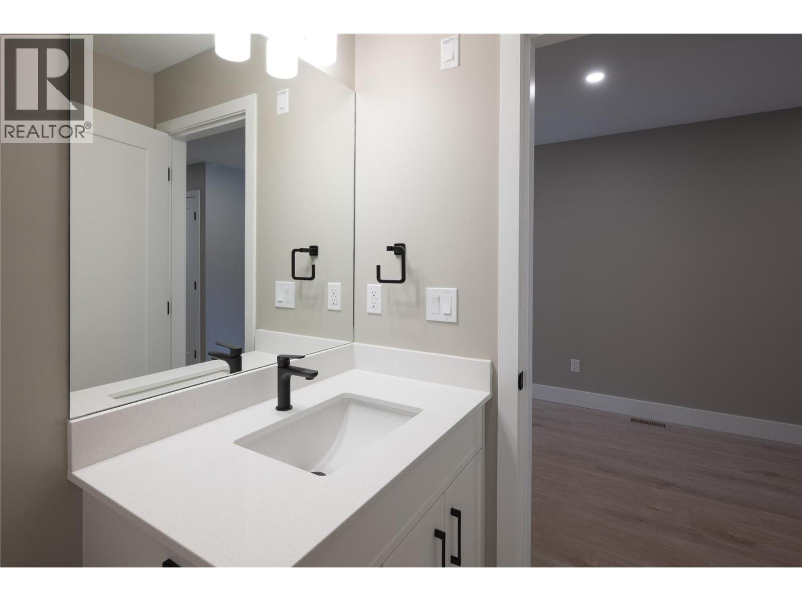 161 CHESTNUT Avenue, Kamloops