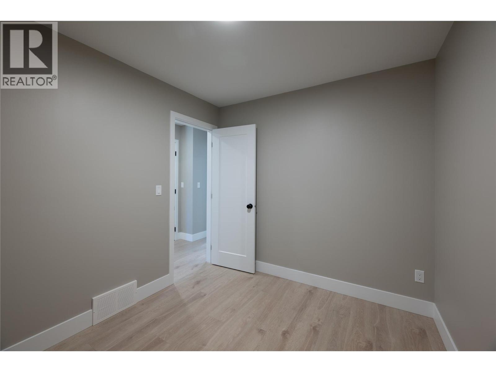 161 CHESTNUT Avenue, Kamloops