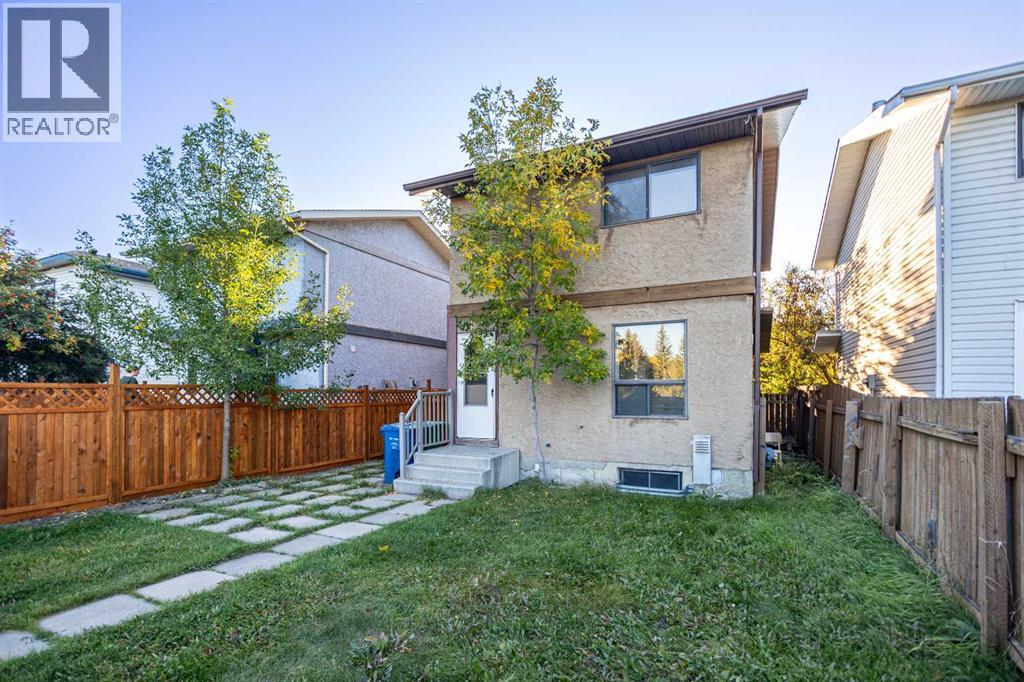 Single Family House for Sale in  Shawmeadows Road SW Shawnessy Calgary 