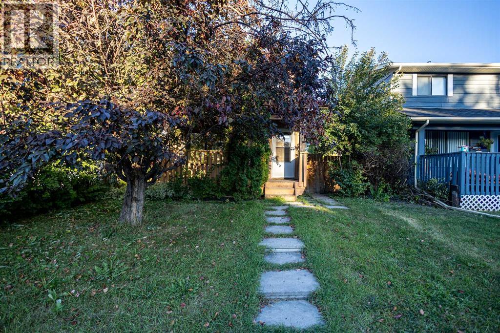 Single Family House for Sale in  Shawmeadows Road SW Shawnessy Calgary 