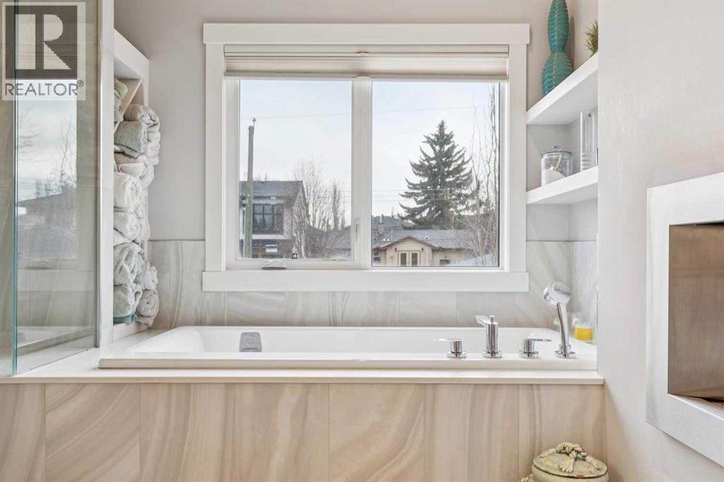 Single Family House for Sale in   Avenue SW Elboya Calgary 