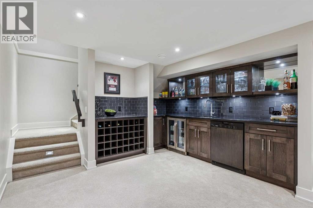 Single Family House for Sale in   Avenue SW Elboya Calgary 