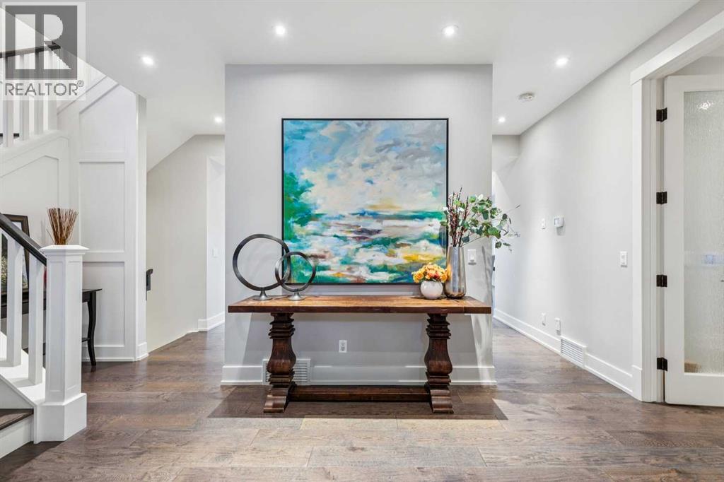 Single Family House for Sale in   Avenue SW Elboya Calgary 