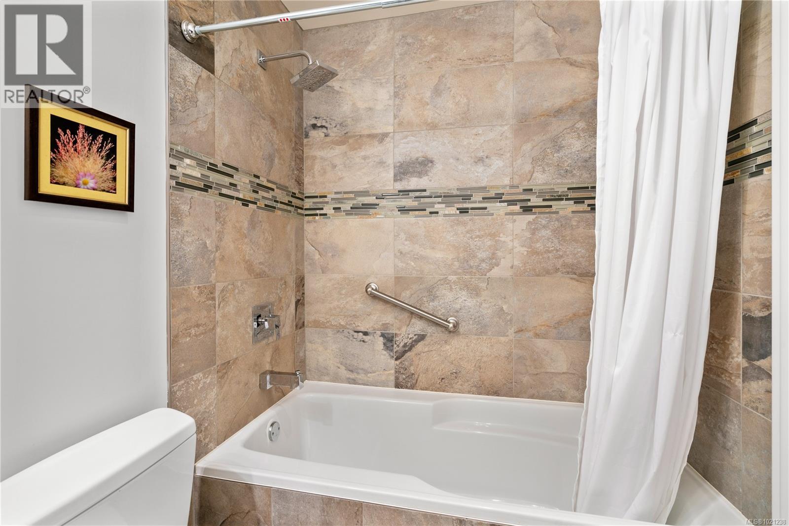 304 1 Buddy Road, View Royal