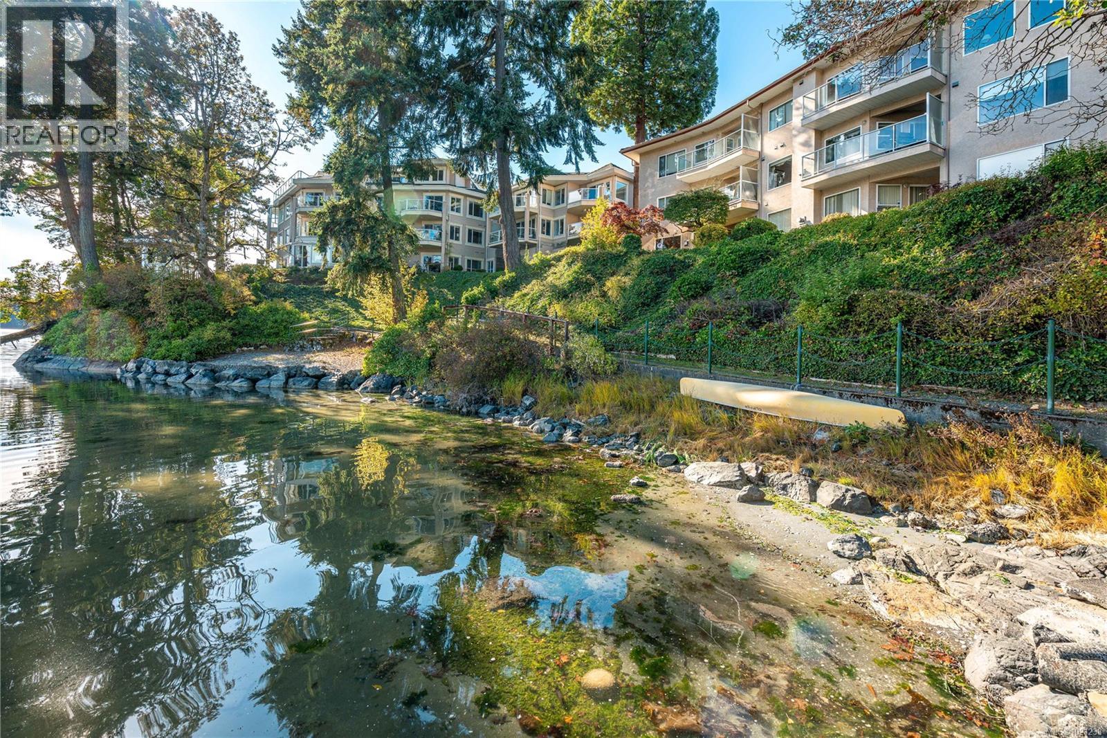 304 1 Buddy Road, View Royal