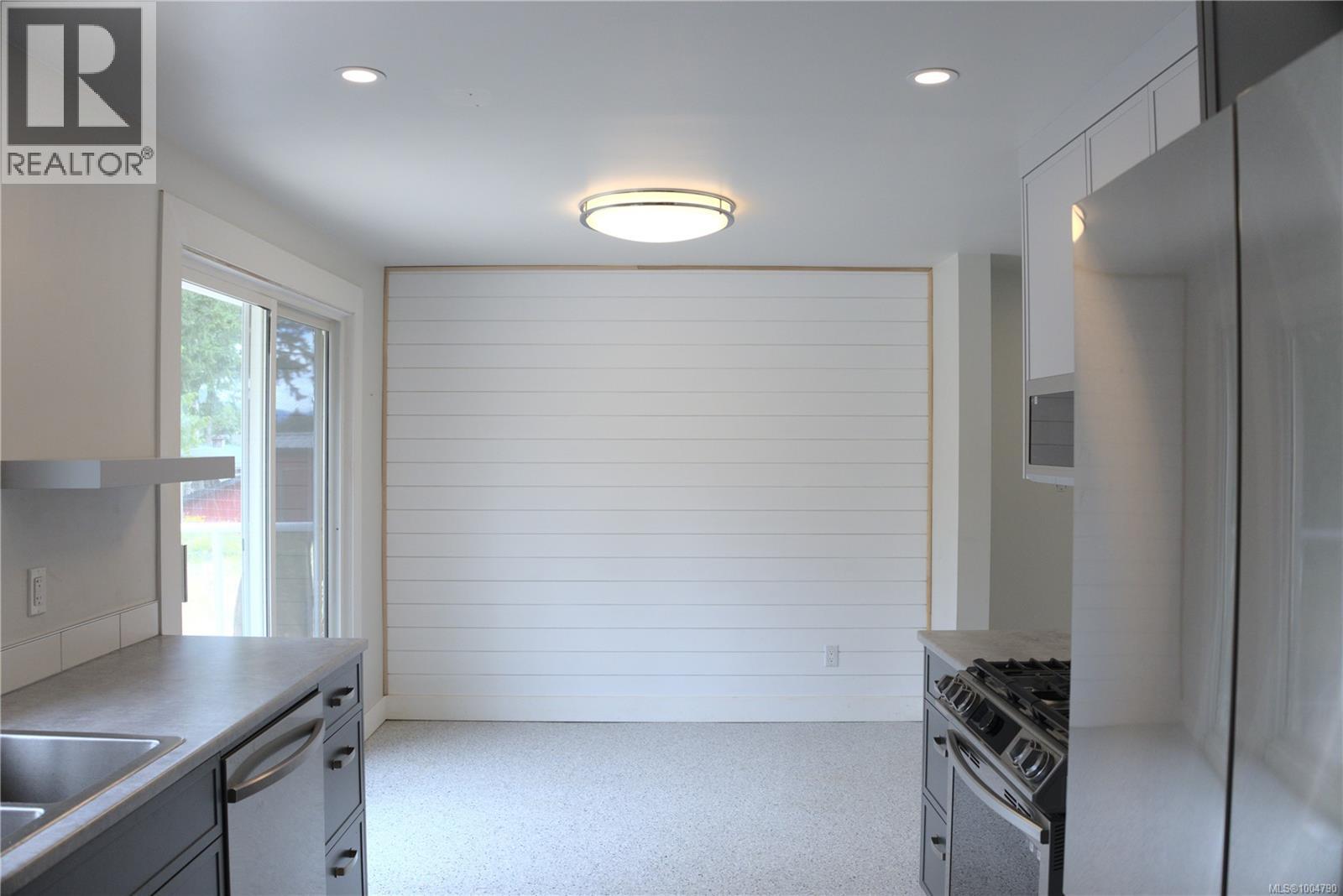 2298 Calais Rd, Duncan