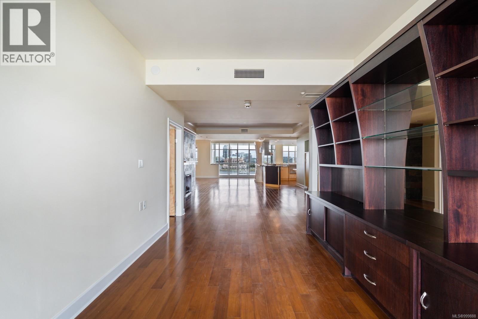 821 21 Dallas Rd, Victoria