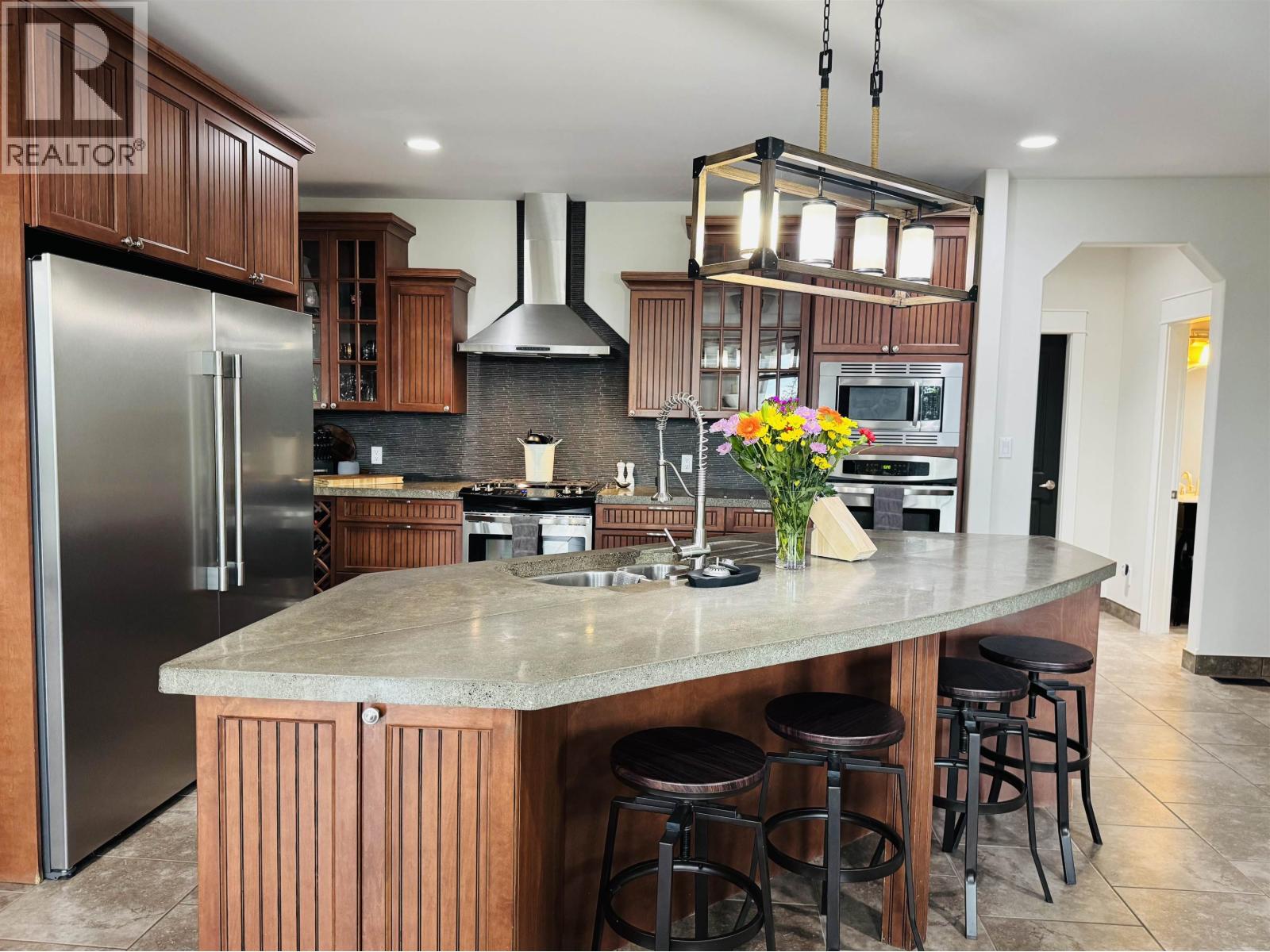 1731 MACGREGOR DRIVE - 5