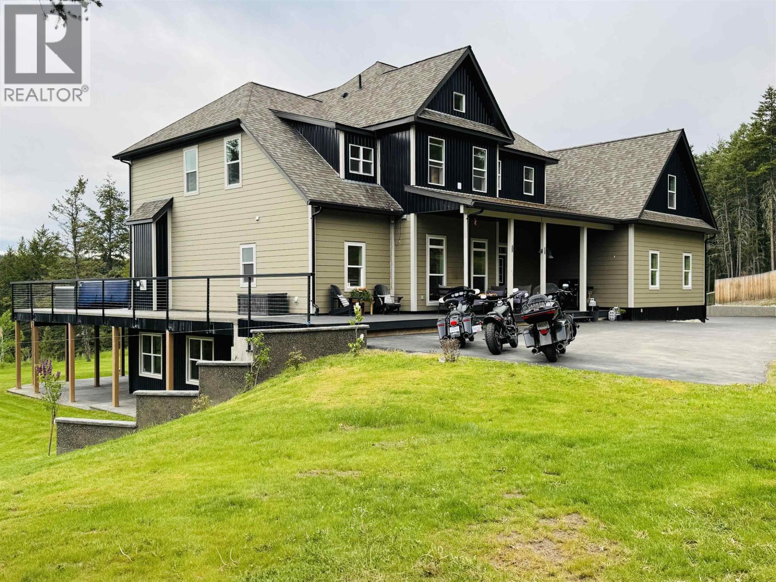 1731 MACGREGOR DRIVE - 36