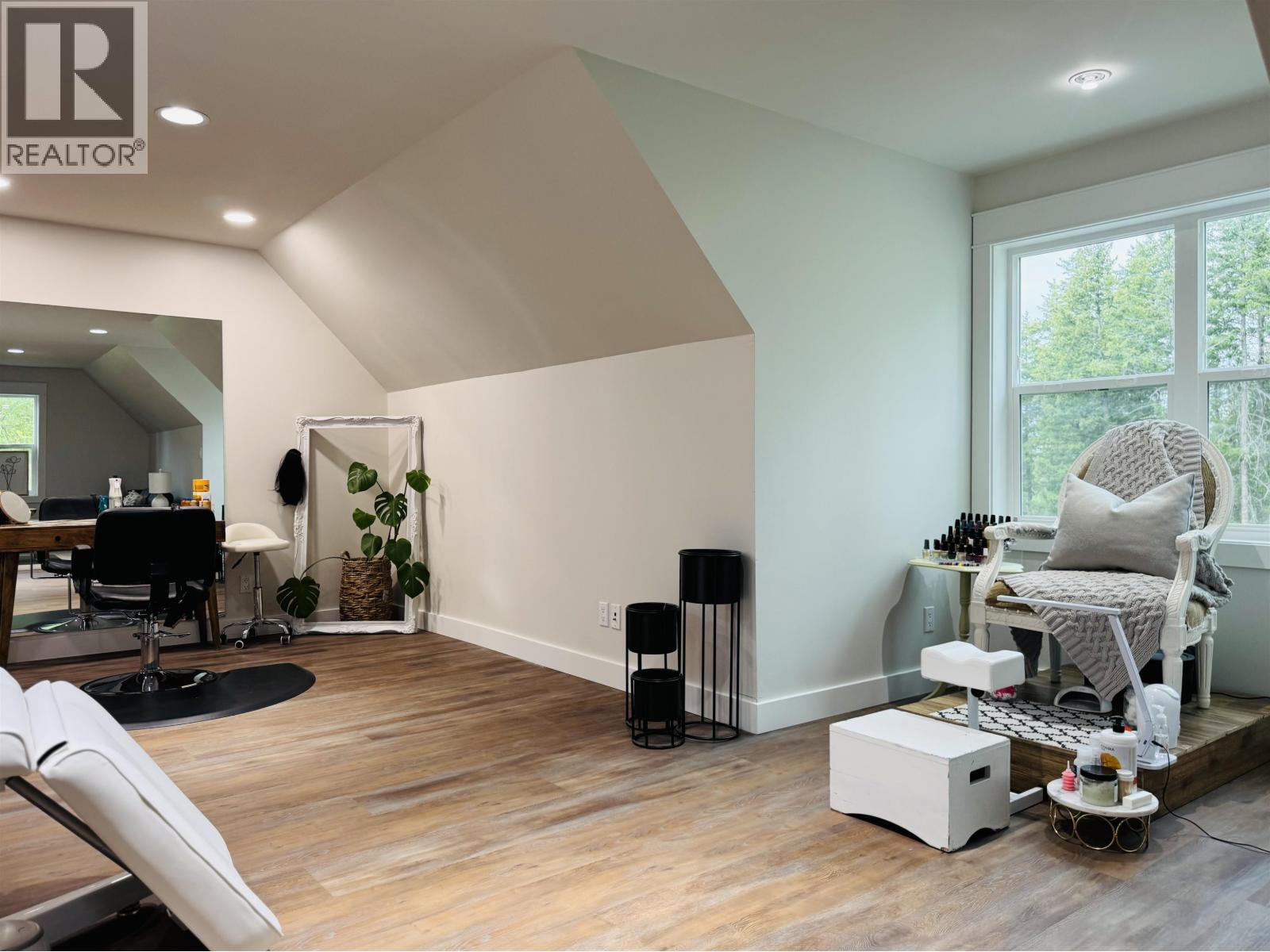 1731 MACGREGOR DRIVE - 31