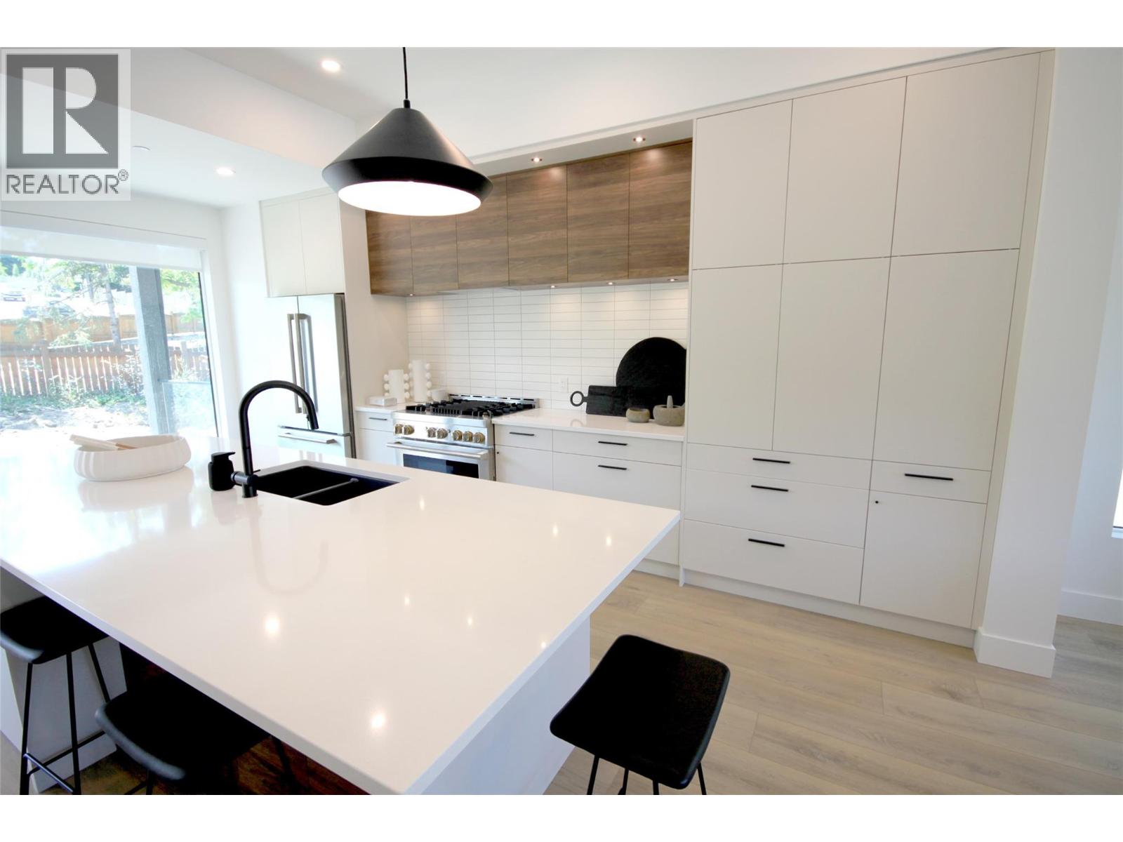 #3 7920 Kidston Road - 8
