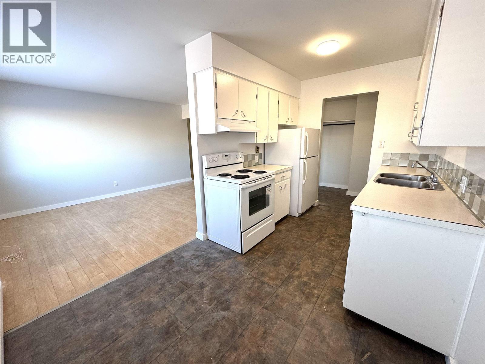 105 9807 104 AVENUE, Fort St. John