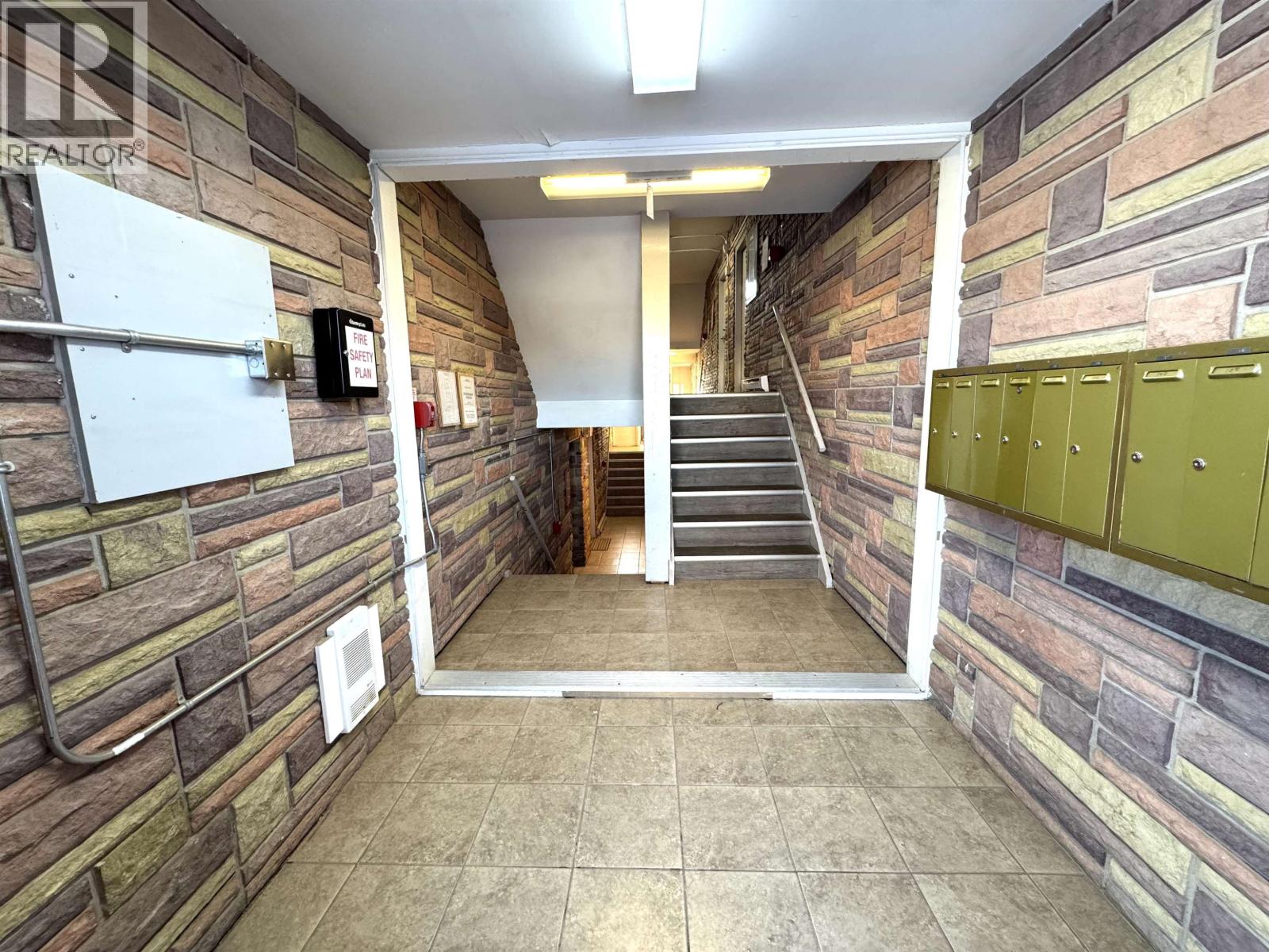 105 9807 104 AVENUE, Fort St. John