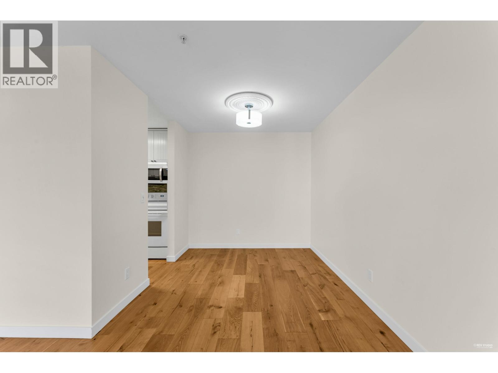 #302-4758 53 Street, Delta