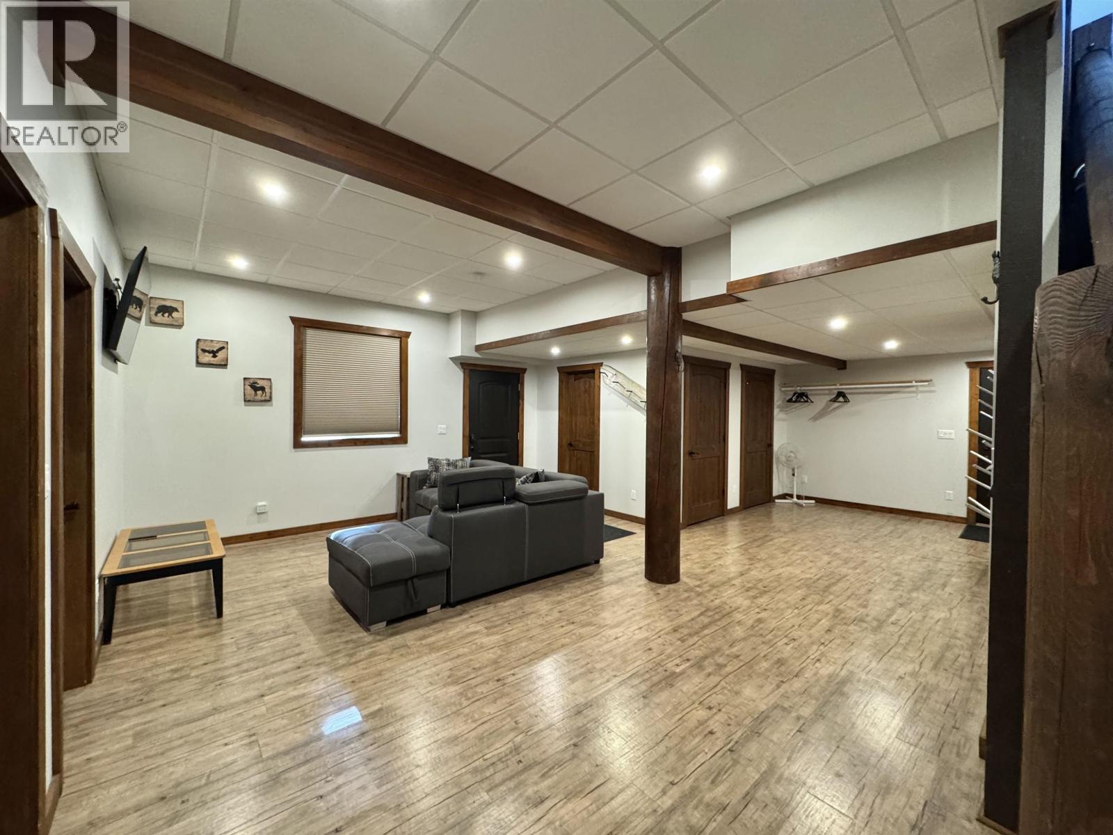 1495 KING ROAD - 10