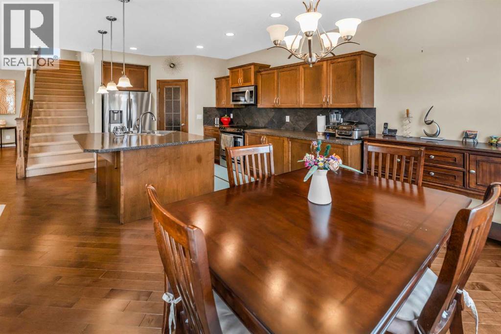 Single Family House for Sale in  Everoak Green SW Evergreen Calgary 