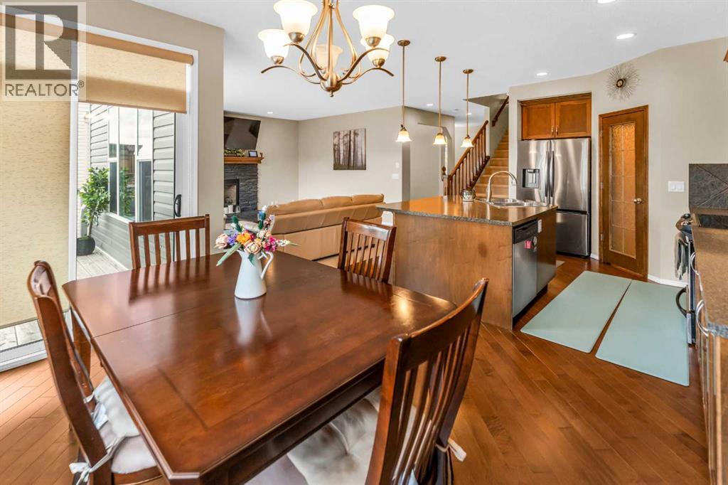 Single Family House for Sale in  Everoak Green SW Evergreen Calgary 