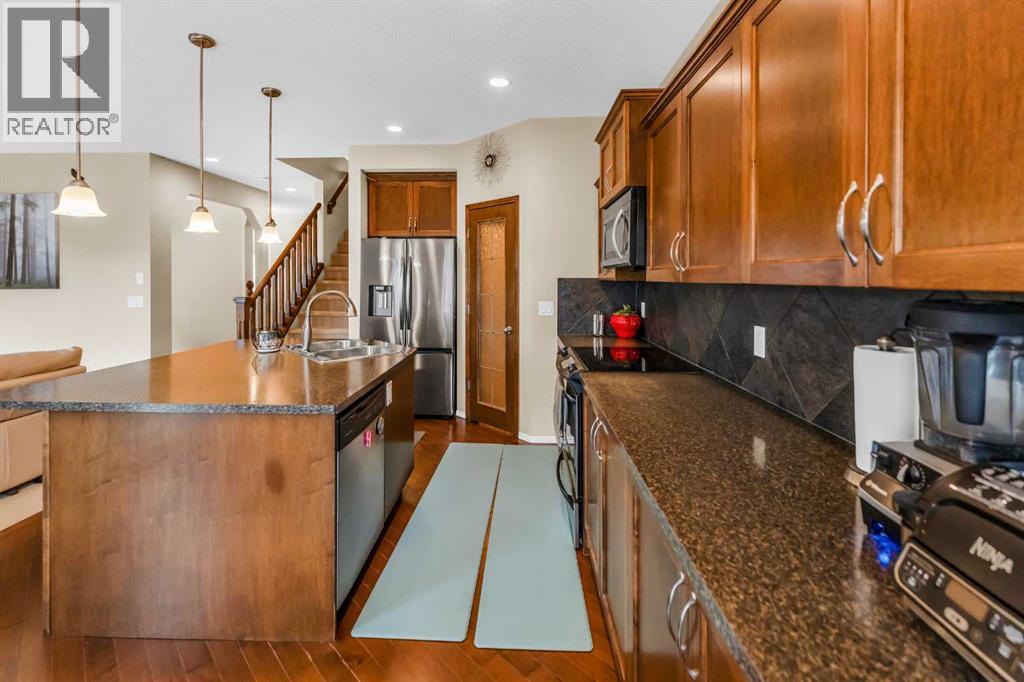 Single Family House for Sale in  Everoak Green SW Evergreen Calgary 