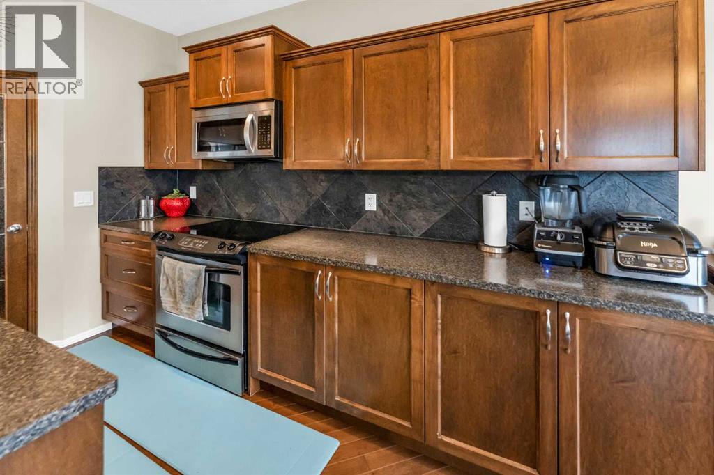 Single Family House for Sale in  Everoak Green SW Evergreen Calgary 