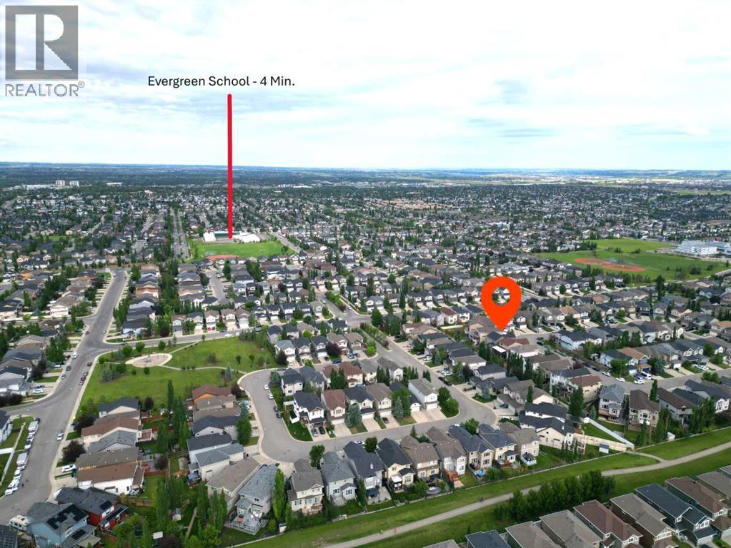 Single Family House for Sale in  Everoak Green SW Evergreen Calgary 