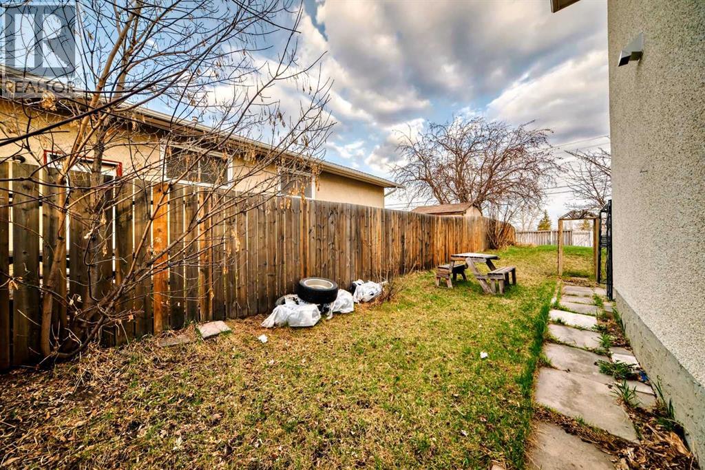 Single Family House for Sale in  Penedo Way SE Penbrooke Meadows Calgary 