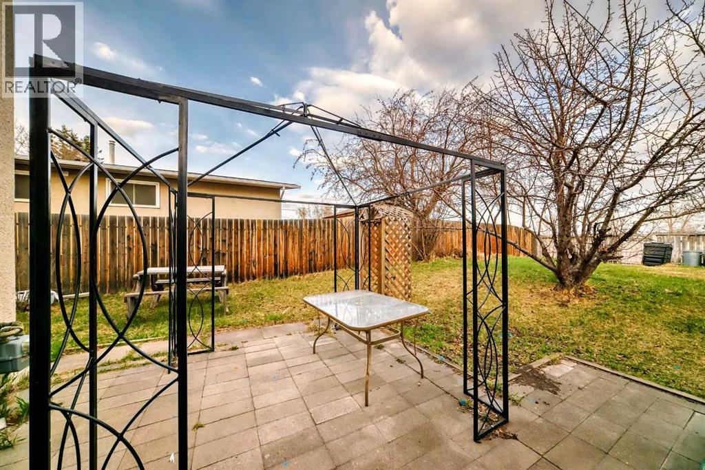 Single Family House for Sale in  Penedo Way SE Penbrooke Meadows Calgary 
