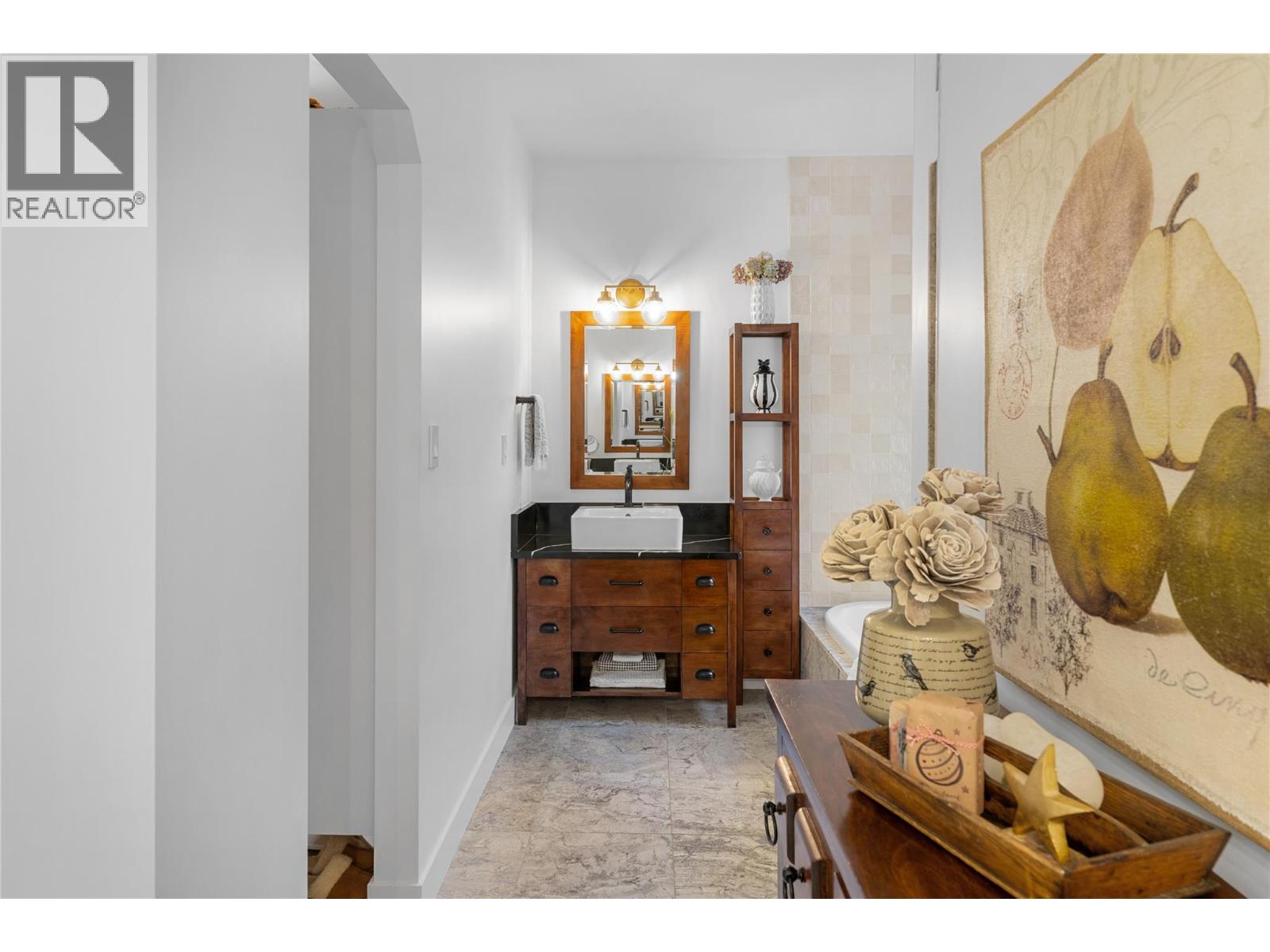  2075 Lillooet Court, Kelowna