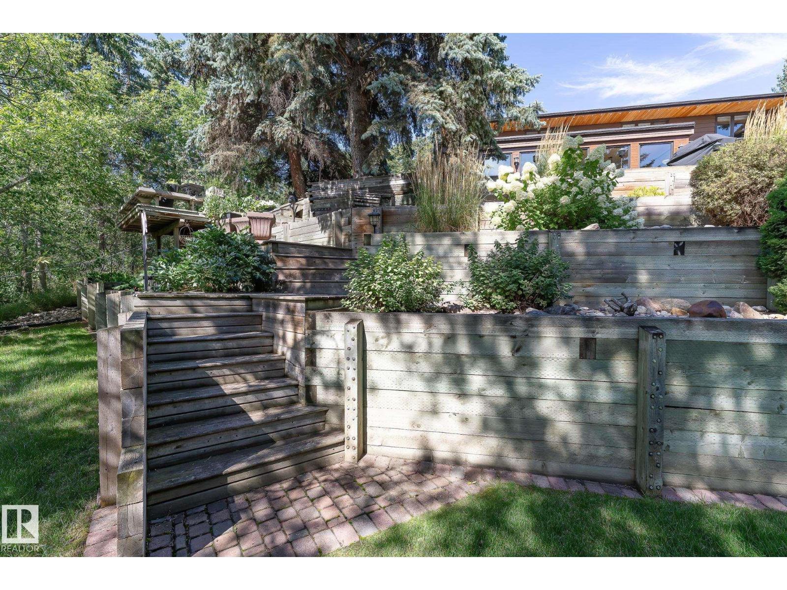 8 VALLEYVIEW PT NW, Edmonton