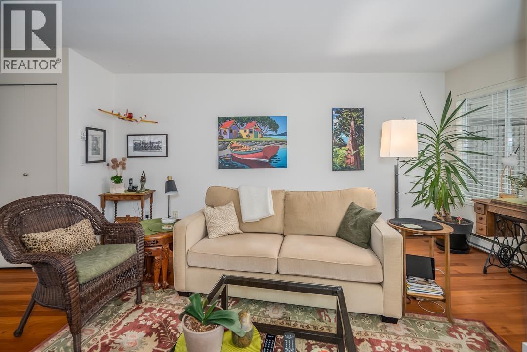 5632 16 AVENUE, Delta