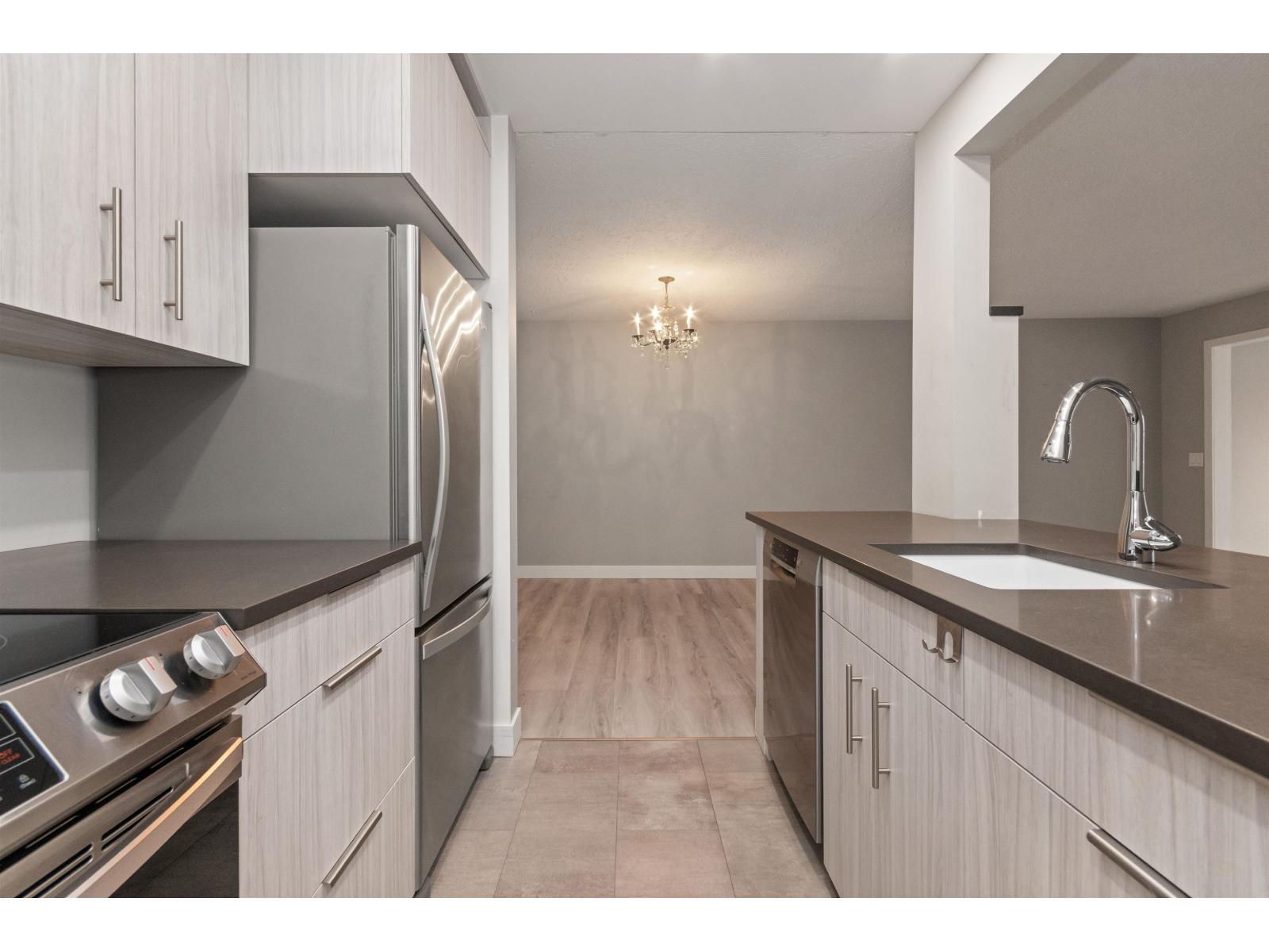 205 160 LILLOOET AVENUE, Harrison Hot Springs, Harrison Hot Springs