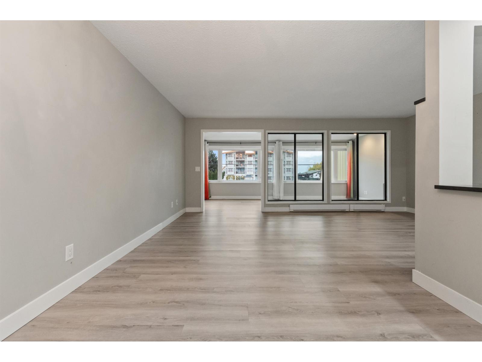 205 160 LILLOOET AVENUE, Harrison Hot Springs, Harrison Hot Springs