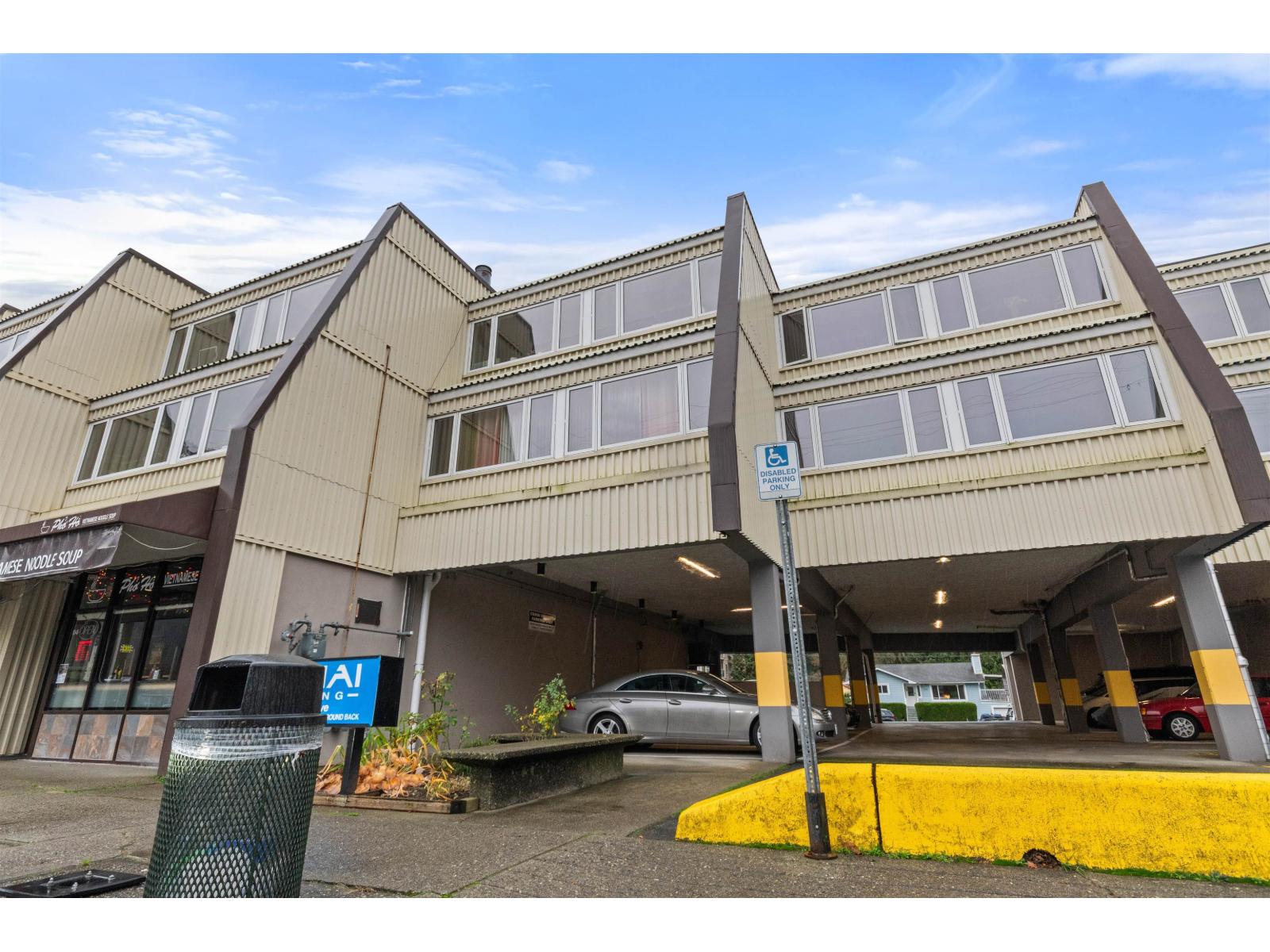 205 160 LILLOOET AVENUE, Harrison Hot Springs, Harrison Hot Springs