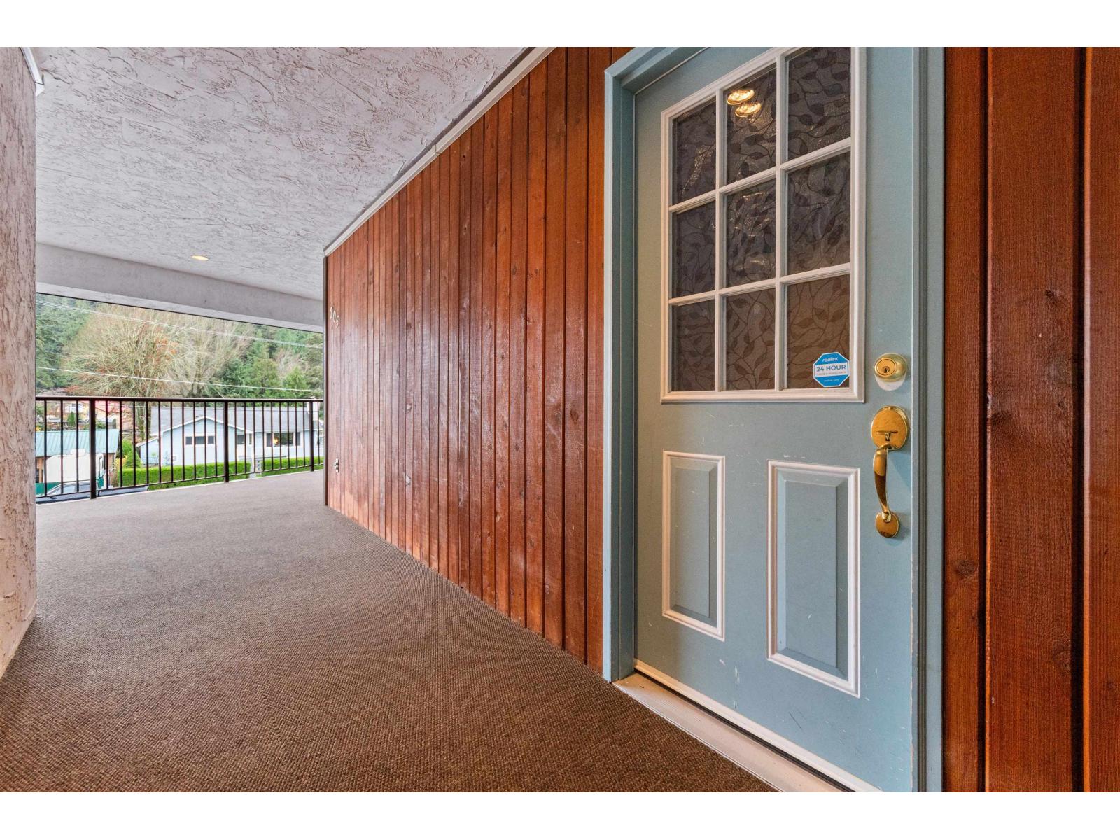 205 160 LILLOOET AVENUE, Harrison Hot Springs, Harrison Hot Springs