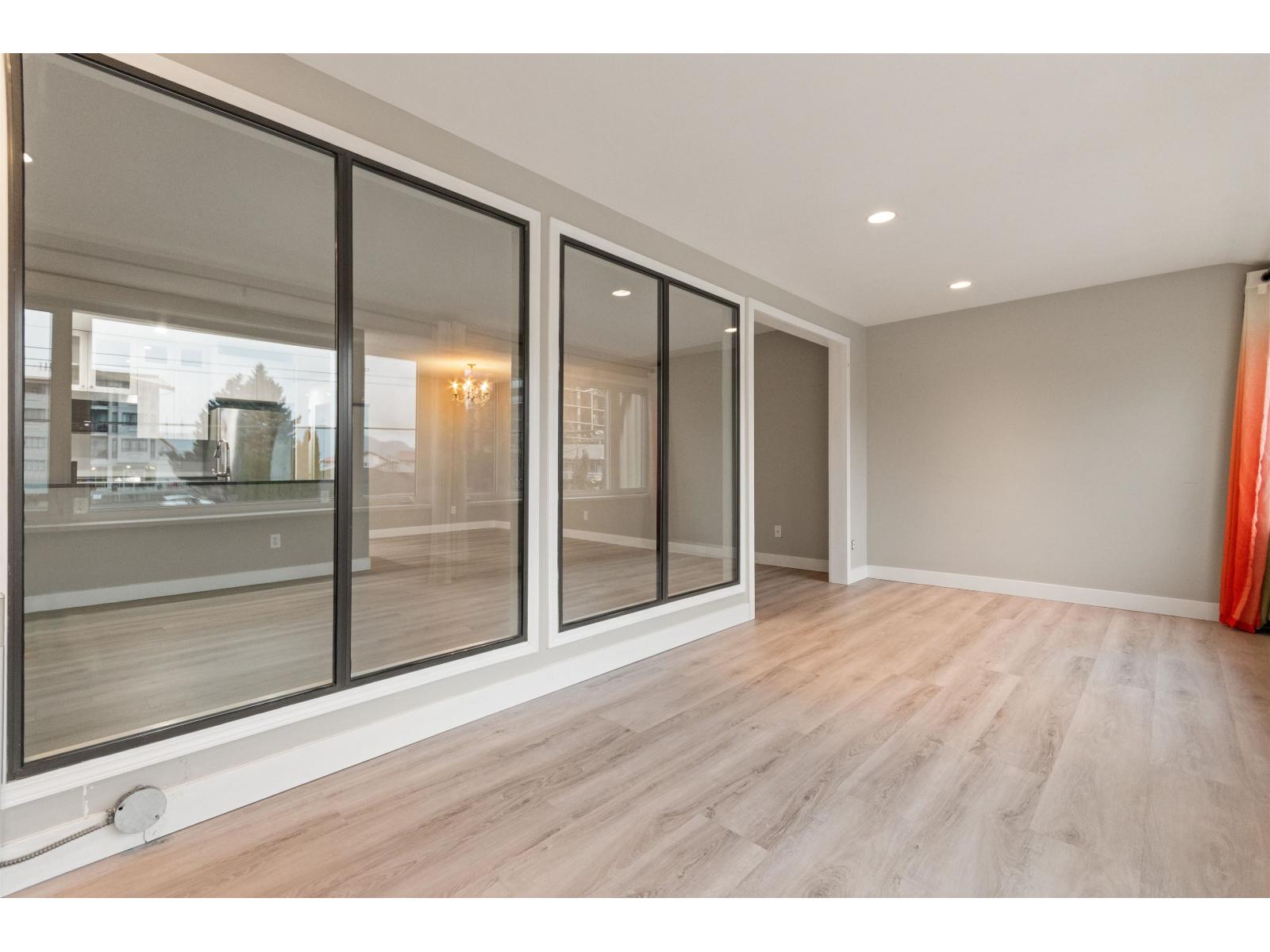 205 160 LILLOOET AVENUE, Harrison Hot Springs, Harrison Hot Springs