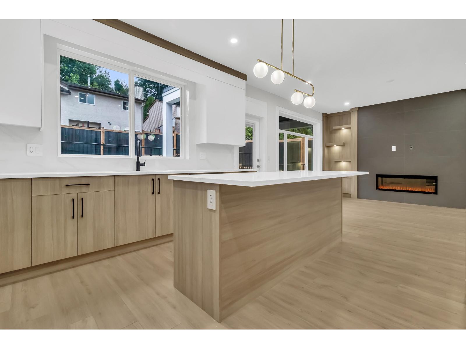 B 32729 FRASER CRESCENT, Mission