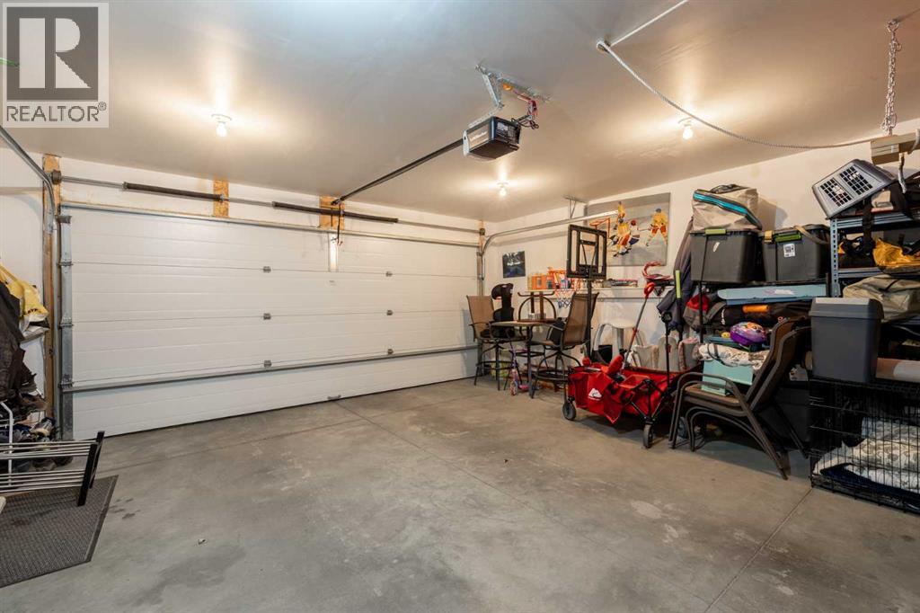 32 Horseshoe Crescent, Cochrane