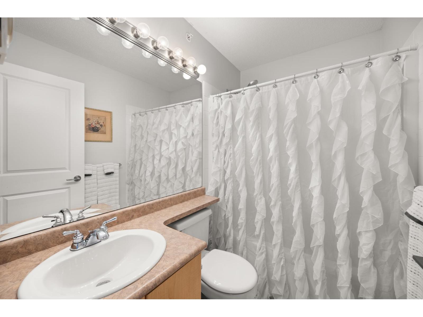 93 20460 66 AVENUE, Langley