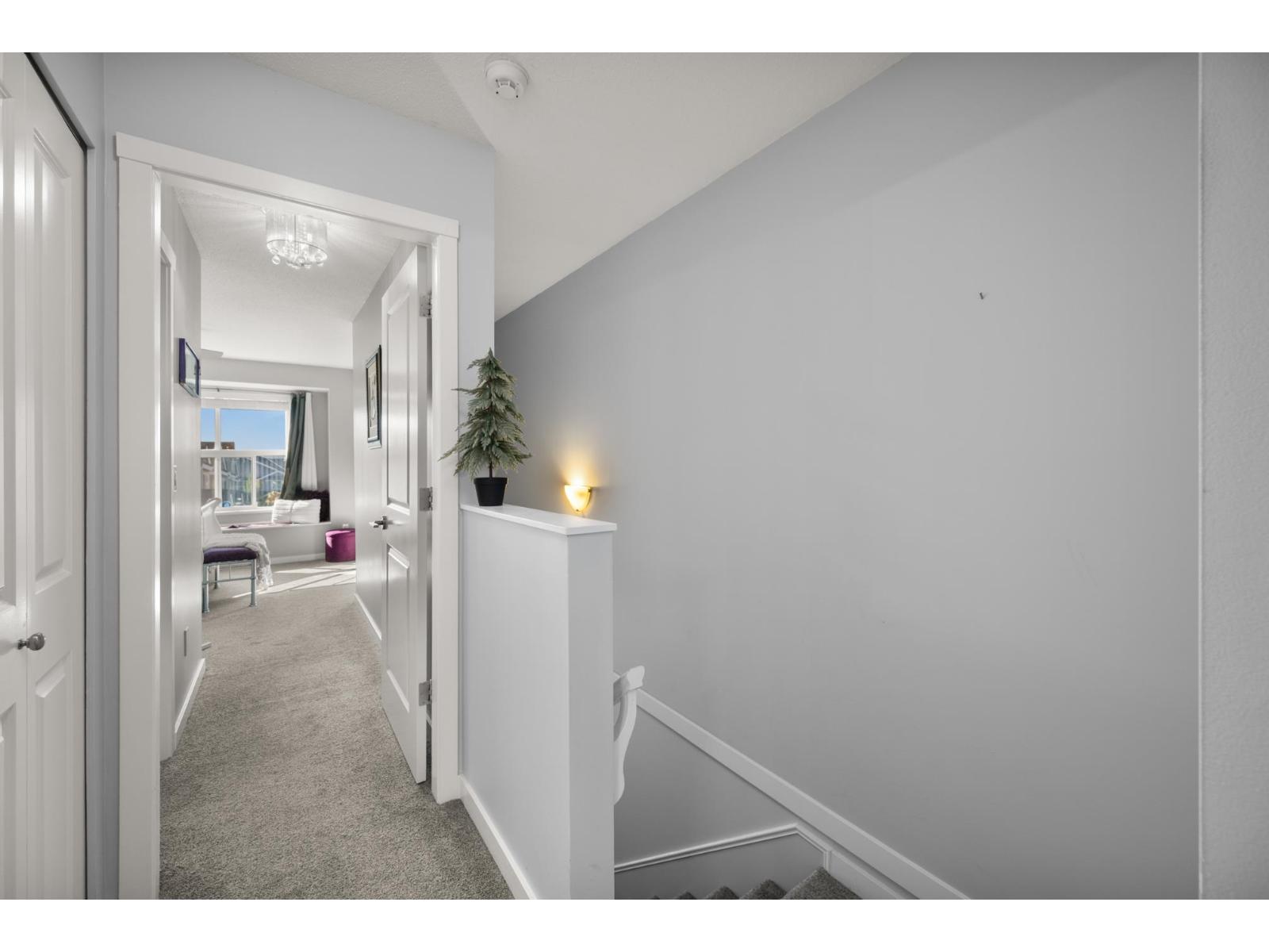 93 20460 66 AVENUE, Langley