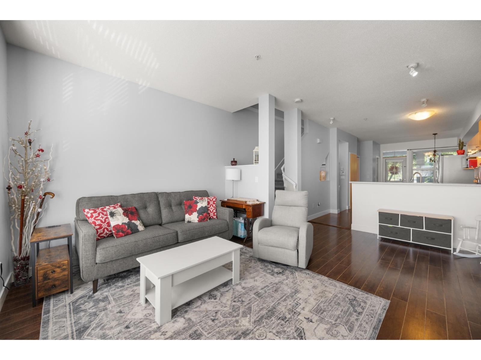 93 20460 66 AVENUE, Langley