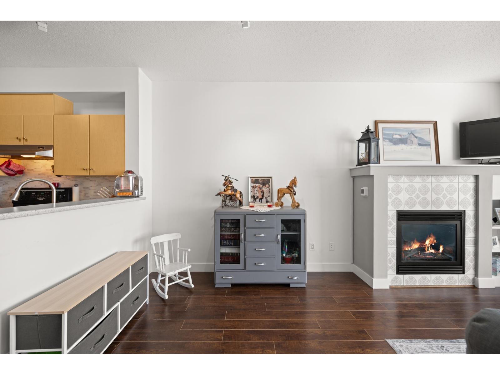 93 20460 66 AVENUE, Langley