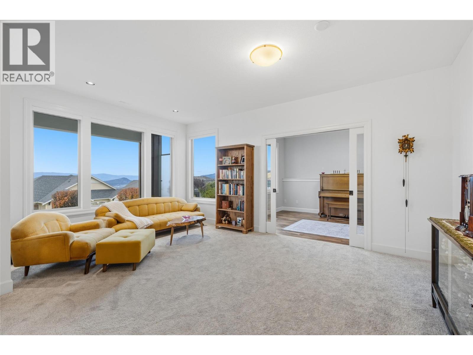  394 Prestwick Lane, Kelowna