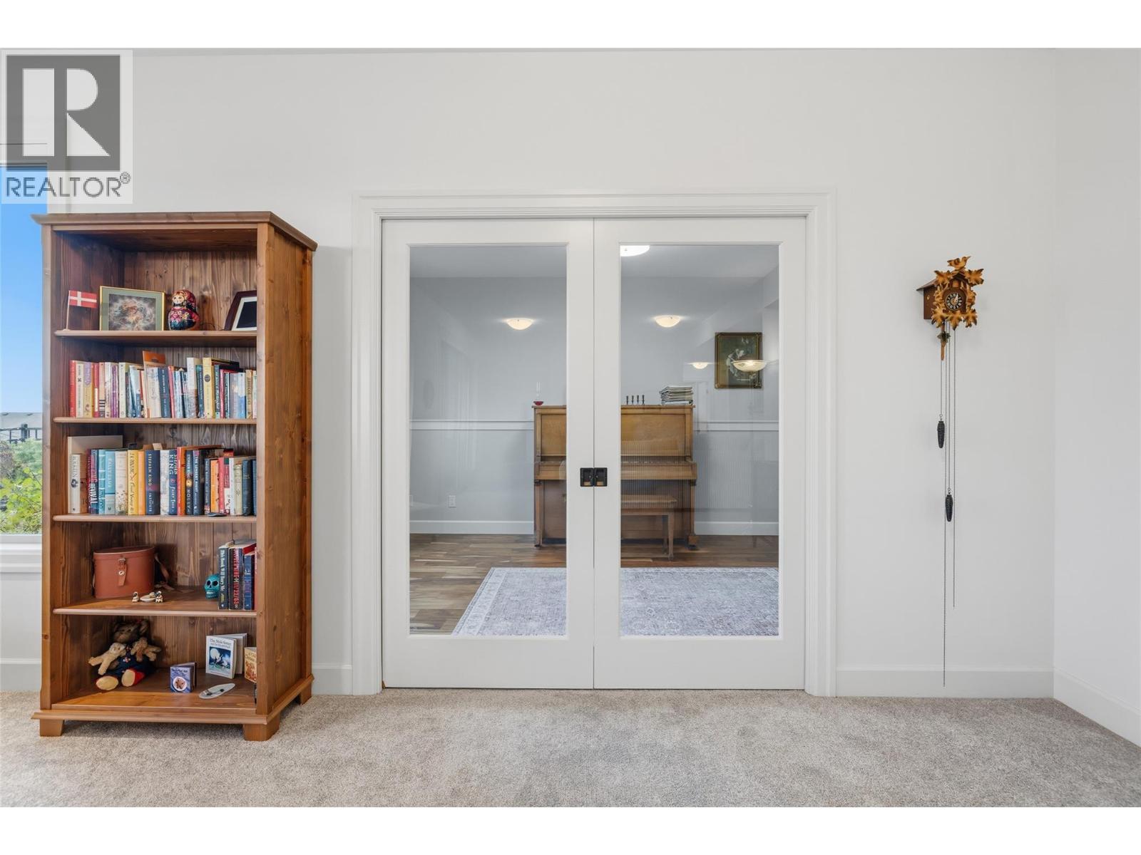  394 Prestwick Lane, Kelowna