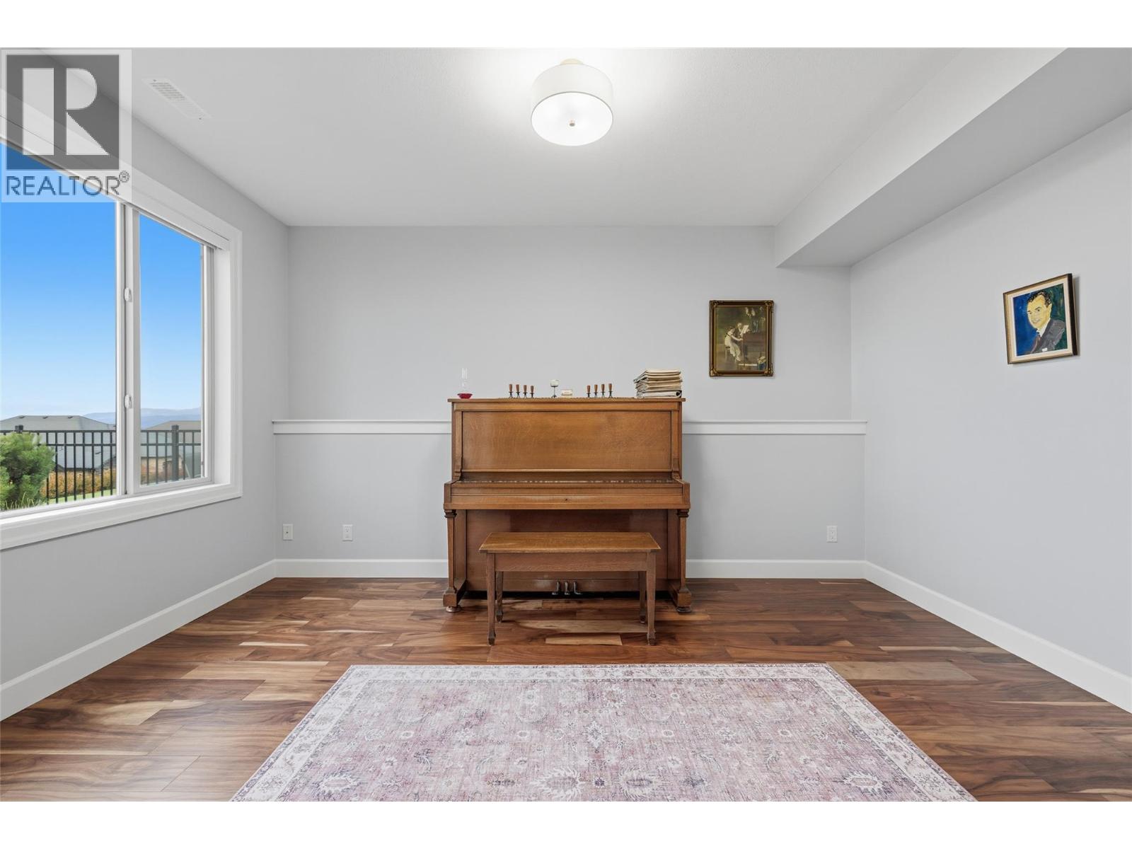  394 Prestwick Lane, Kelowna