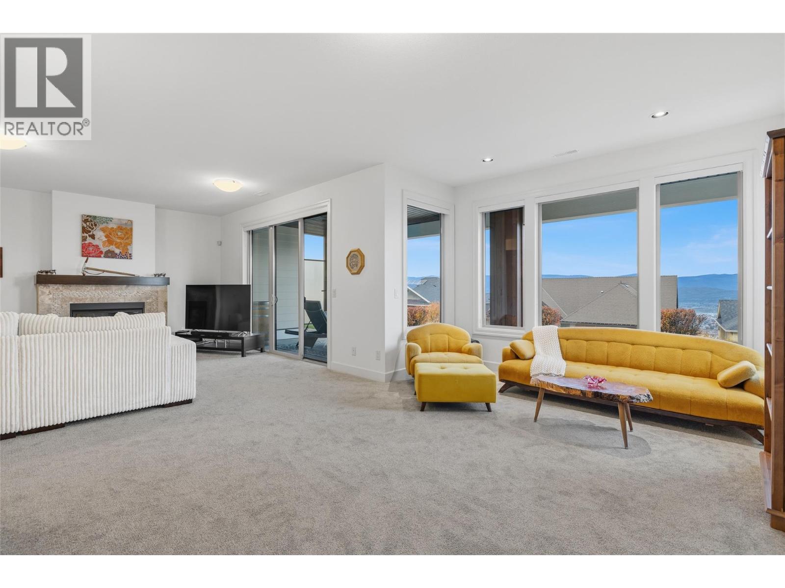  394 Prestwick Lane, Kelowna