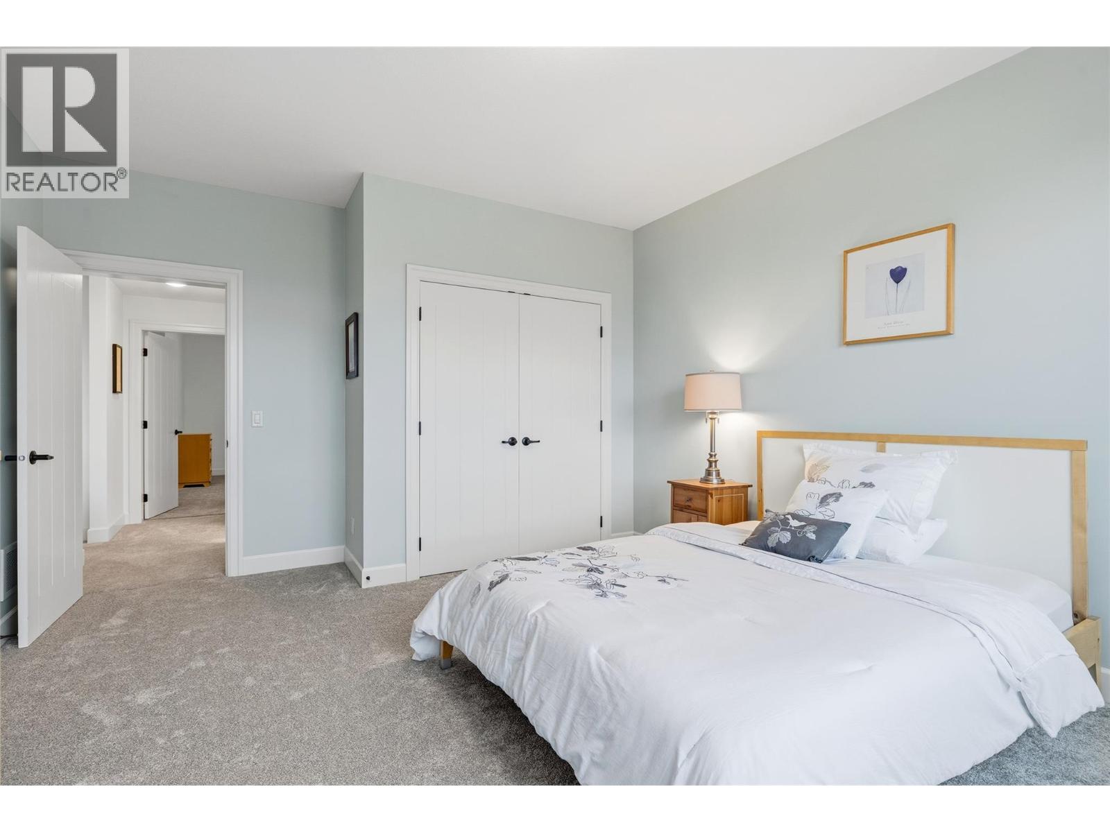  394 Prestwick Lane, Kelowna