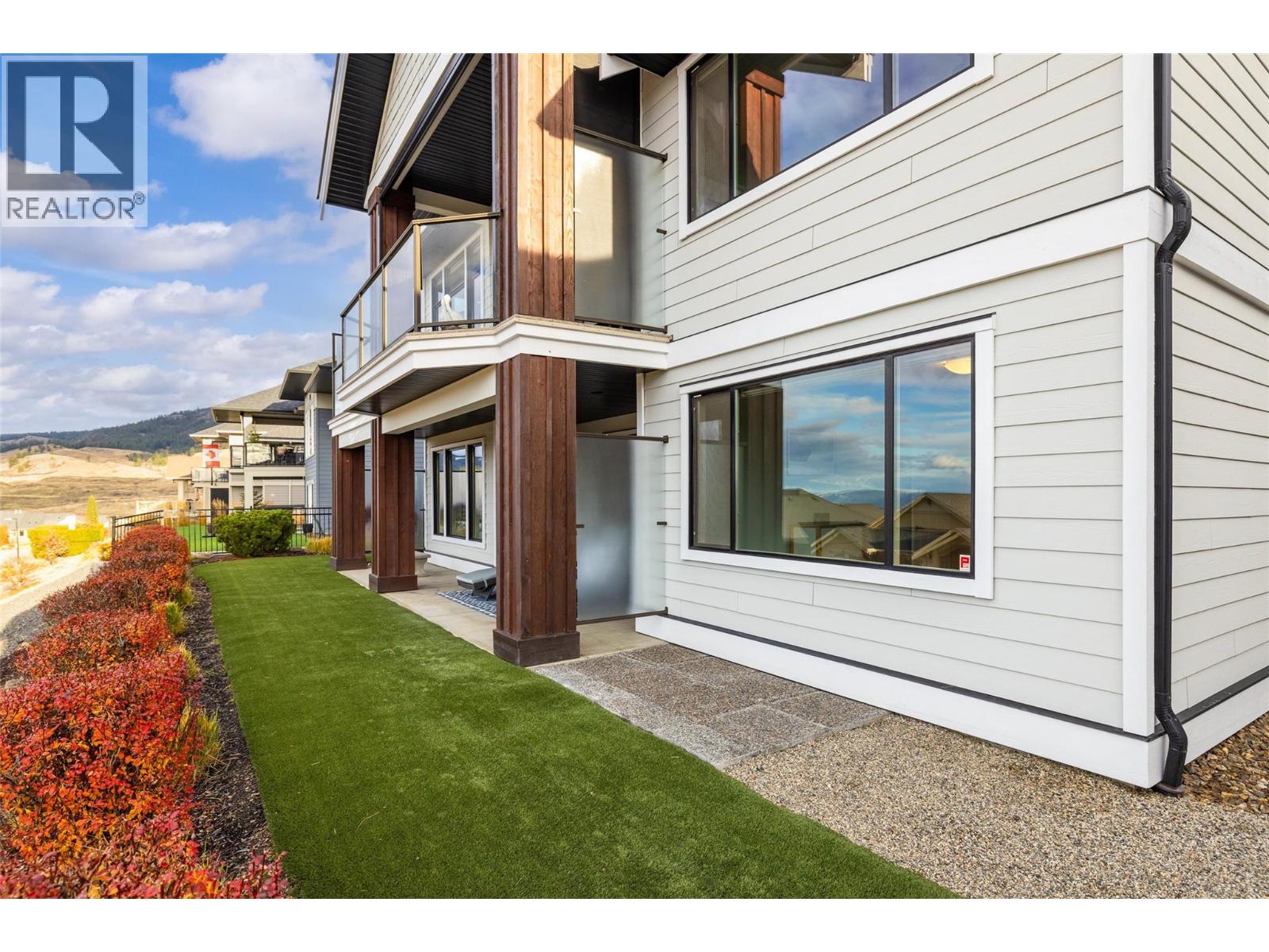  394 Prestwick Lane, Kelowna