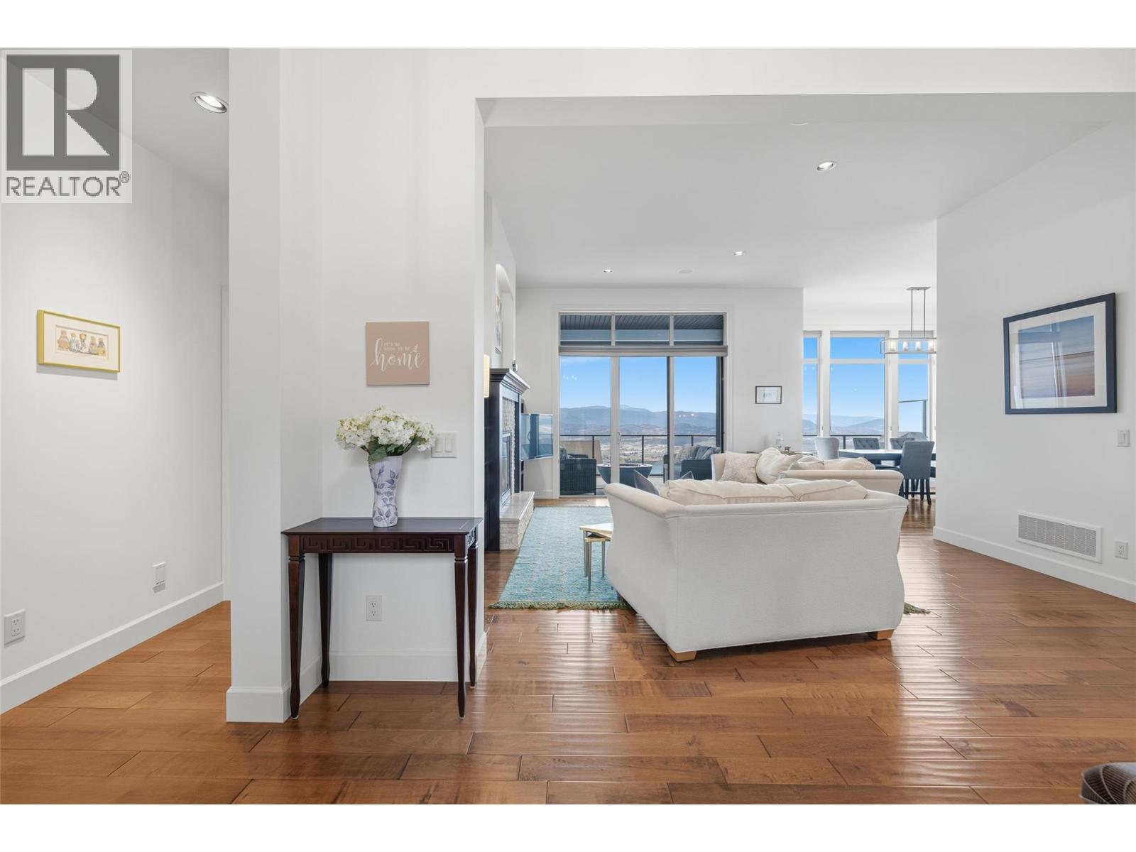  394 Prestwick Lane, Kelowna