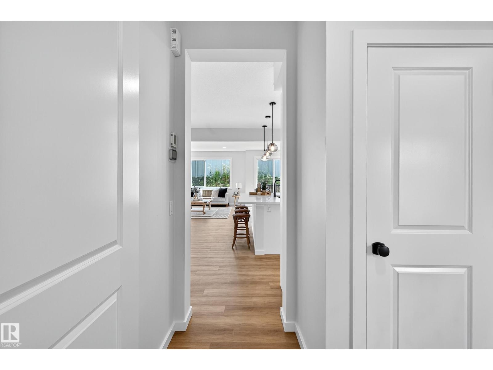 20711 24 AV NW, Edmonton